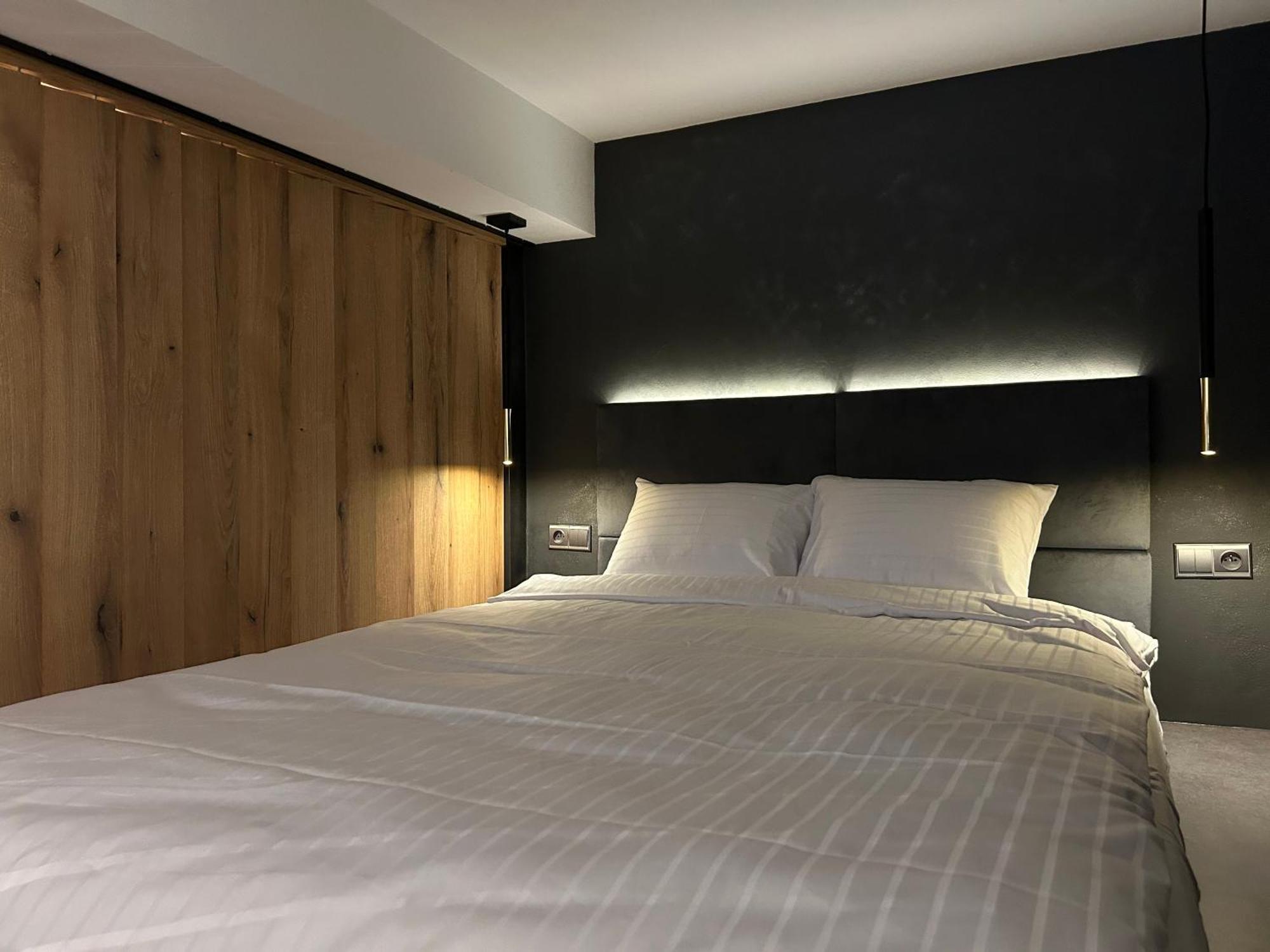 Leo Apartment Suite & Private Spa Zone - Old City Братислава Екстер'єр фото
