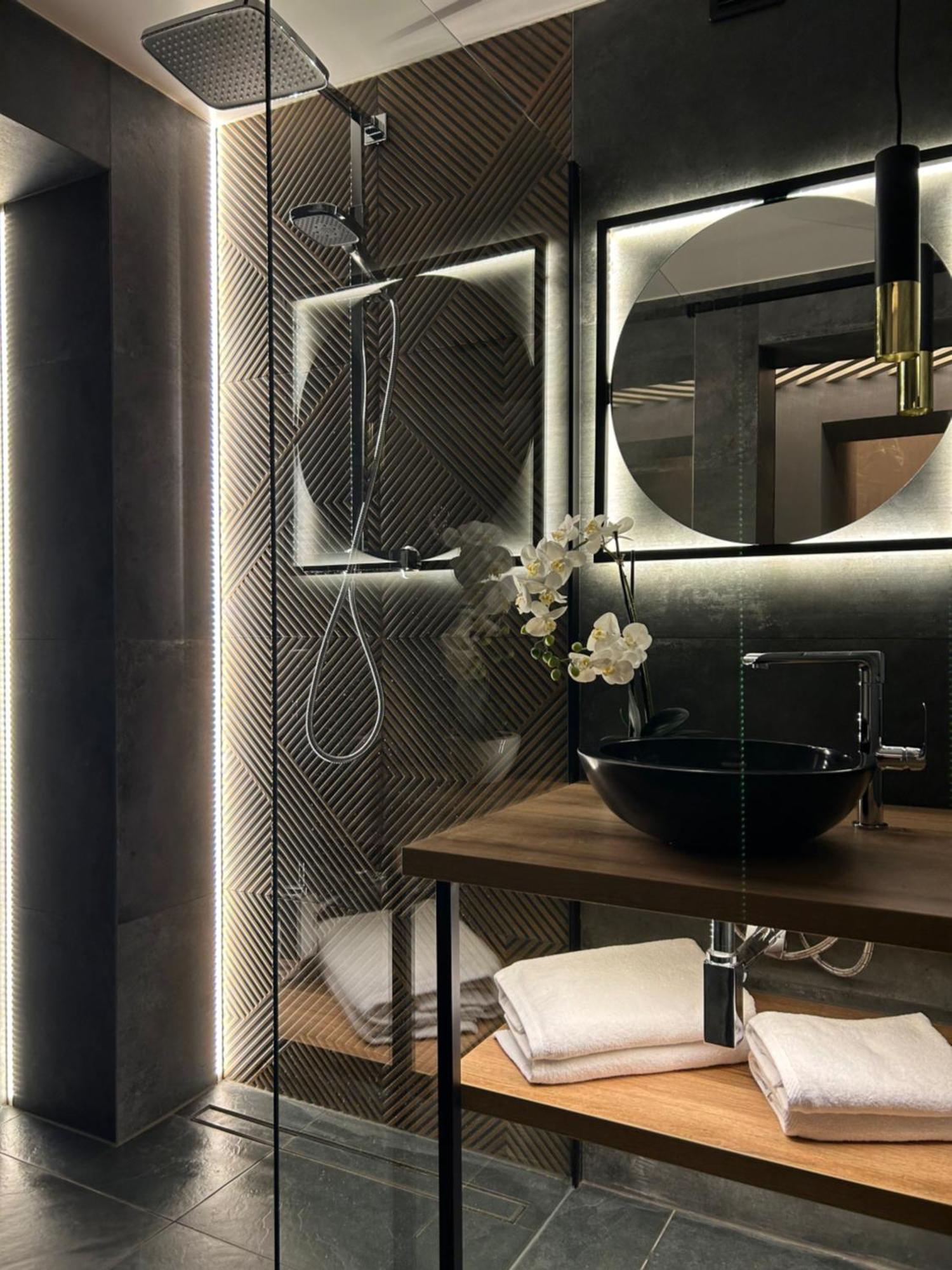 Leo Apartment Suite & Private Spa Zone - Old City Братислава Екстер'єр фото