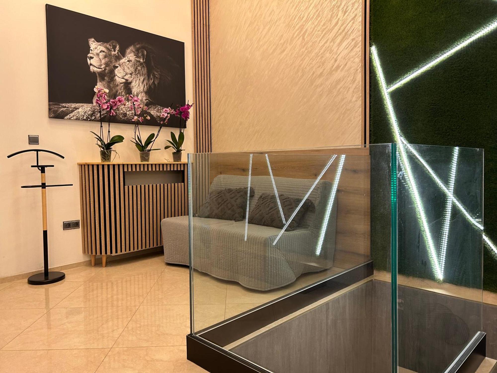 Leo Apartment Suite & Private Spa Zone - Old City Братислава Екстер'єр фото