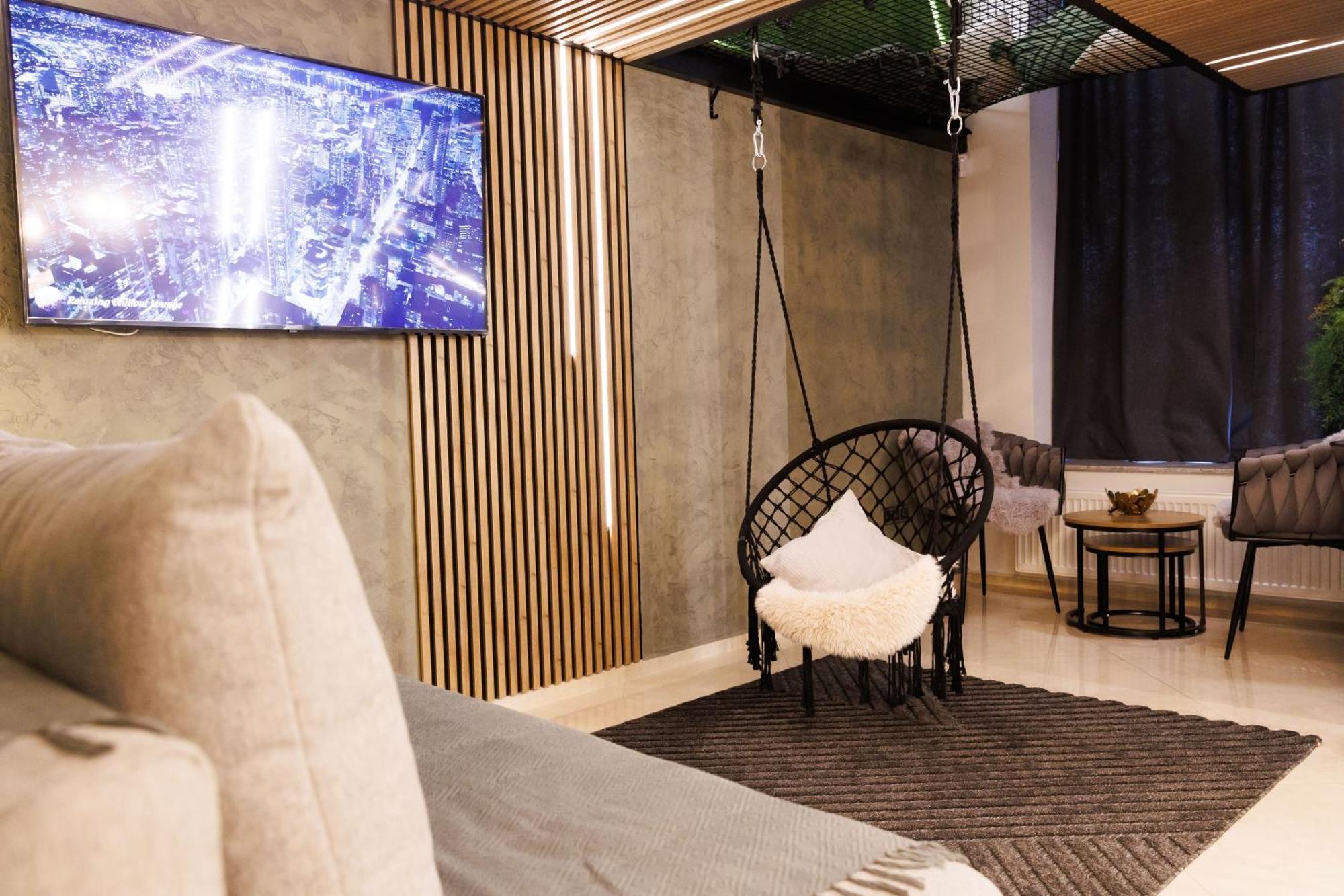 Leo Apartment Suite & Private Spa Zone - Old City Братислава Екстер'єр фото