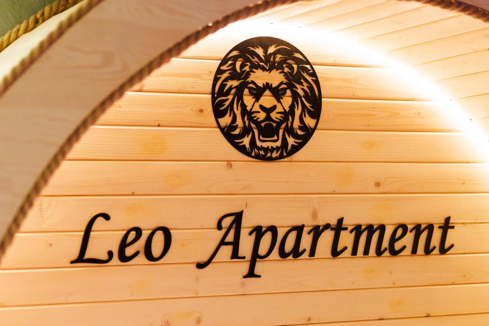 Leo Apartment Suite & Private Spa Zone - Old City Братислава Екстер'єр фото