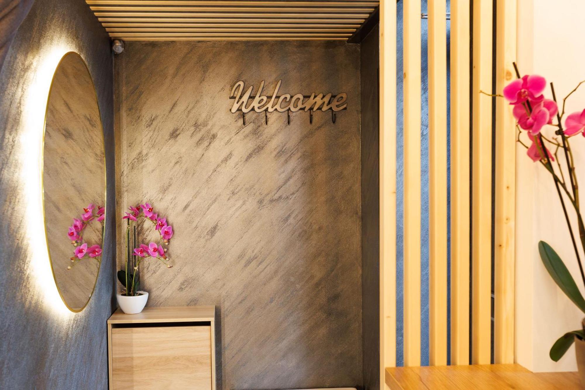 Leo Apartment Suite & Private Spa Zone - Old City Братислава Екстер'єр фото
