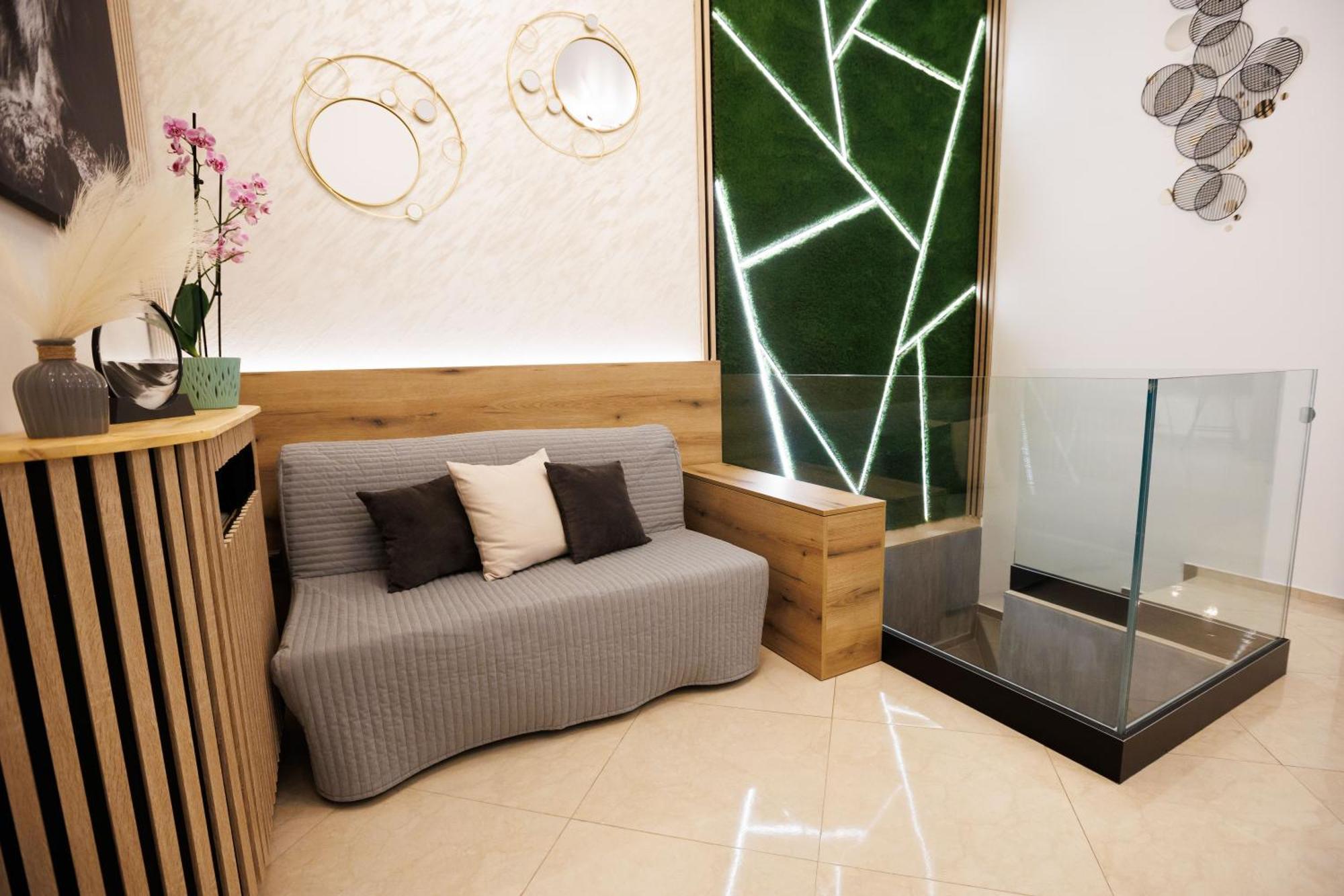 Leo Apartment Suite & Private Spa Zone - Old City Братислава Екстер'єр фото