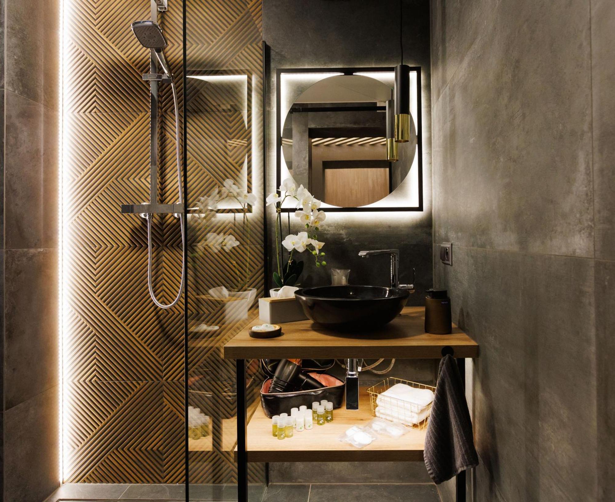 Leo Apartment Suite & Private Spa Zone - Old City Братислава Екстер'єр фото