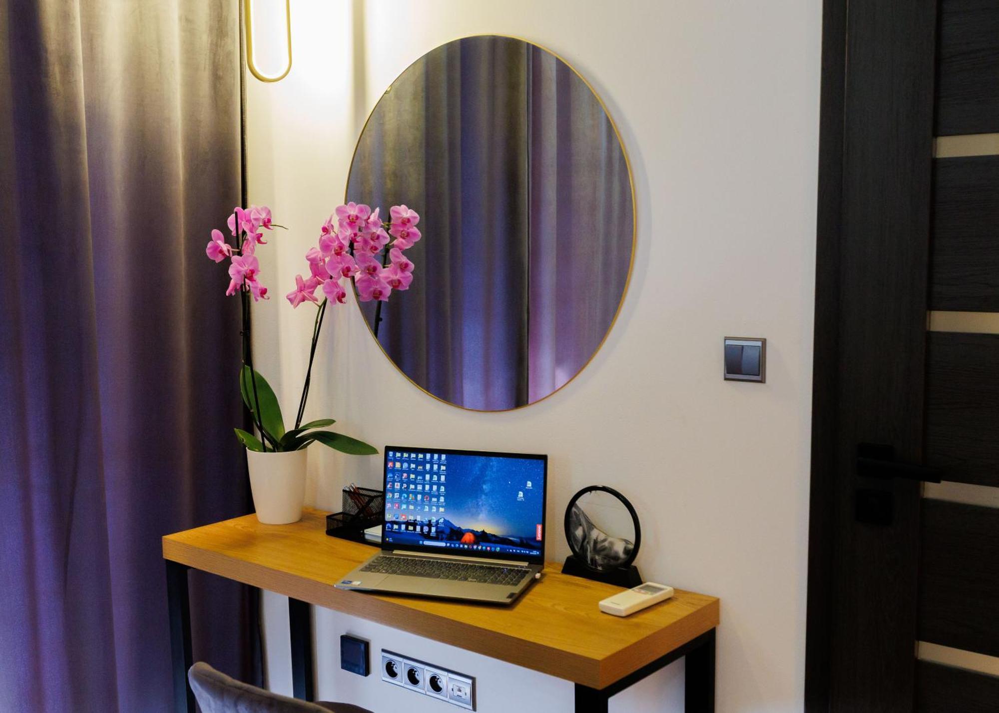 Leo Apartment Suite & Private Spa Zone - Old City Братислава Екстер'єр фото