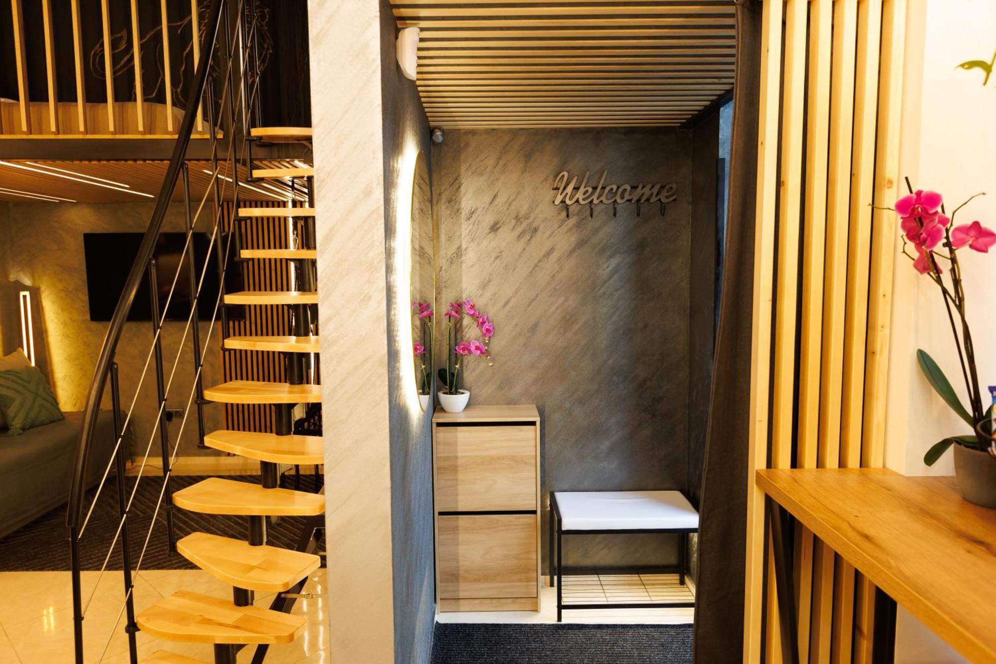 Leo Apartment Suite & Private Spa Zone - Old City Братислава Екстер'єр фото
